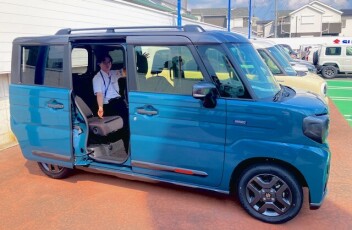 新入社員による車紹介！part4